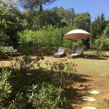 Longo Mai Bed & Breakfast ซิญองส์-ลาเกสกาด ภายนอก รูปภาพ