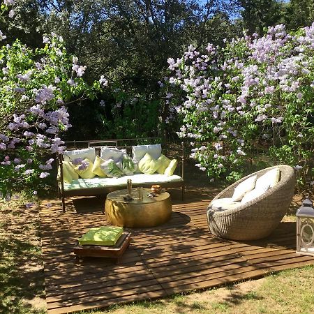 Longo Mai Bed & Breakfast ซิญองส์-ลาเกสกาด ภายนอก รูปภาพ