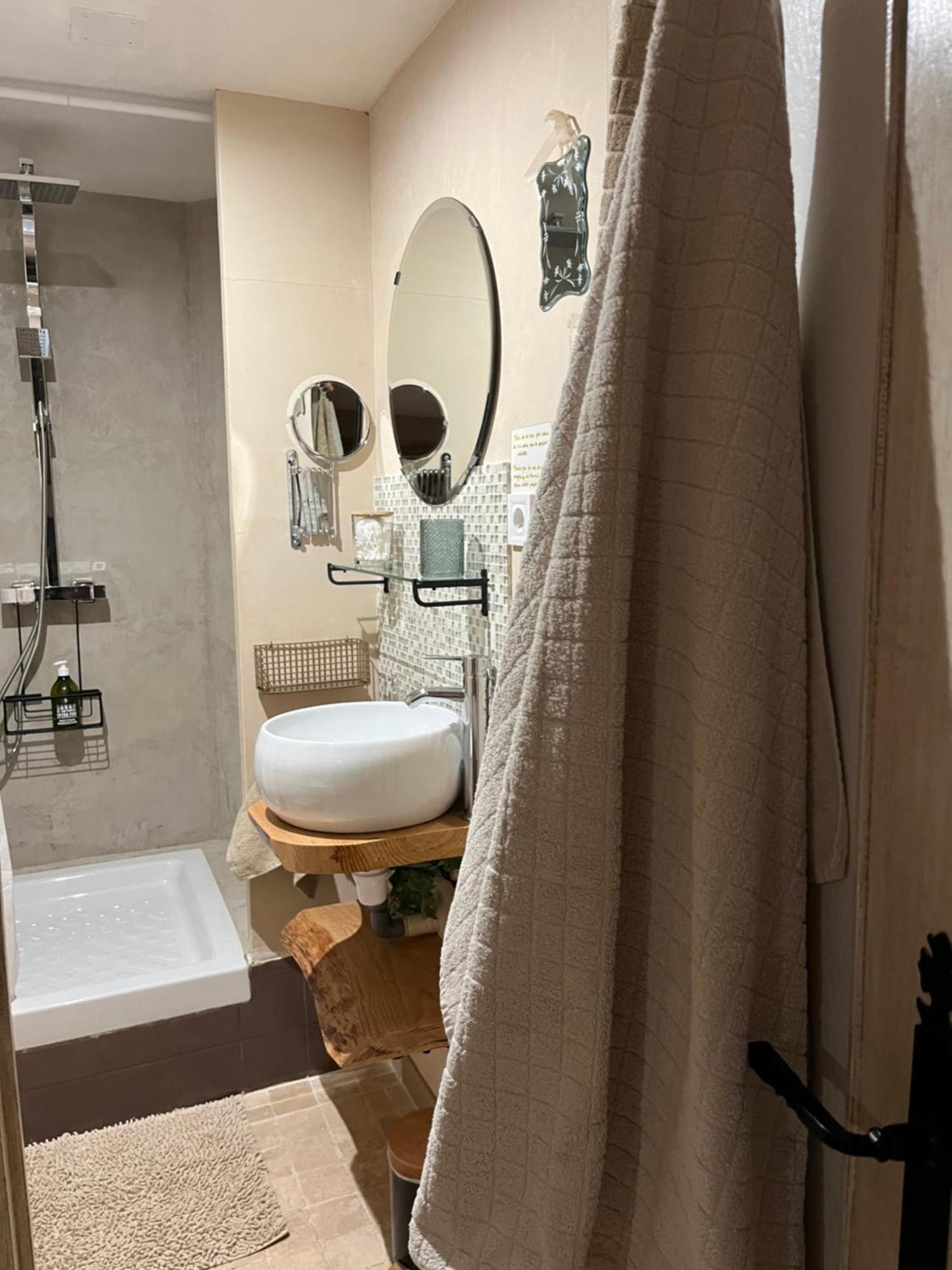 Longo Mai Bed & Breakfast ซิญองส์-ลาเกสกาด ภายนอก รูปภาพ